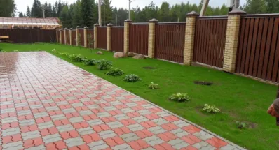 Резиновая плитка для садовых дорожек
